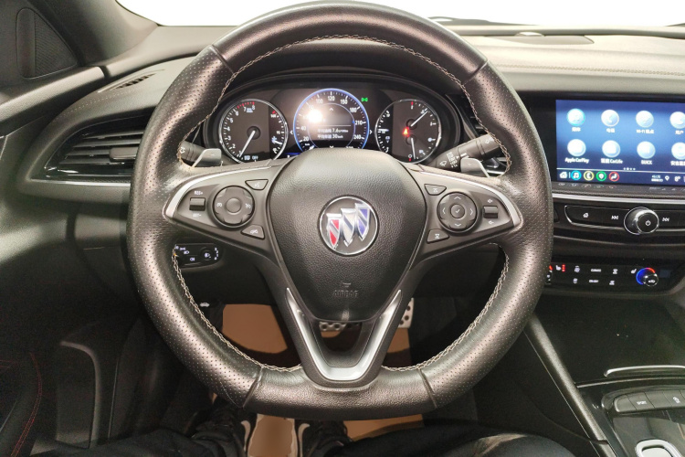 别克 君威 2020款 GS 28T 精英型中控内饰13