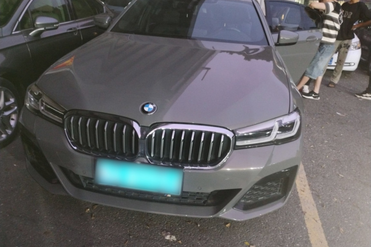 宝马5系(进口) 2022款 改款 530i M运动套装车身外观6001