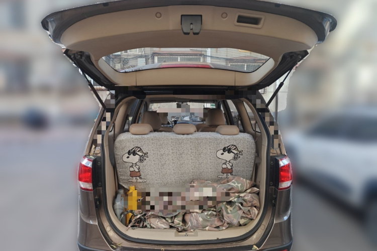 宝骏730 2014款 1.5L 手动舒适ESP版 7座局部细节23