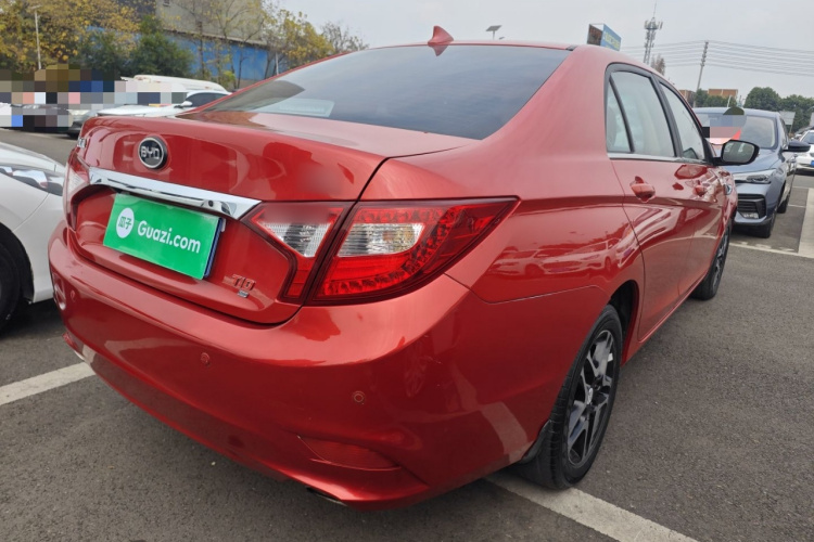 比亚迪G5 2014款 1.5TID 自动旗舰型车身外观7