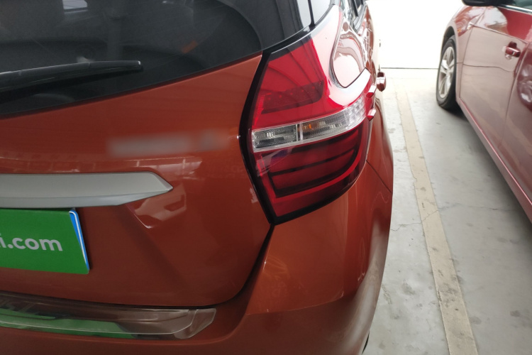 丰田 YARiS L 致炫 2016款 改款 1.5E CVT魅动版车身外观6006