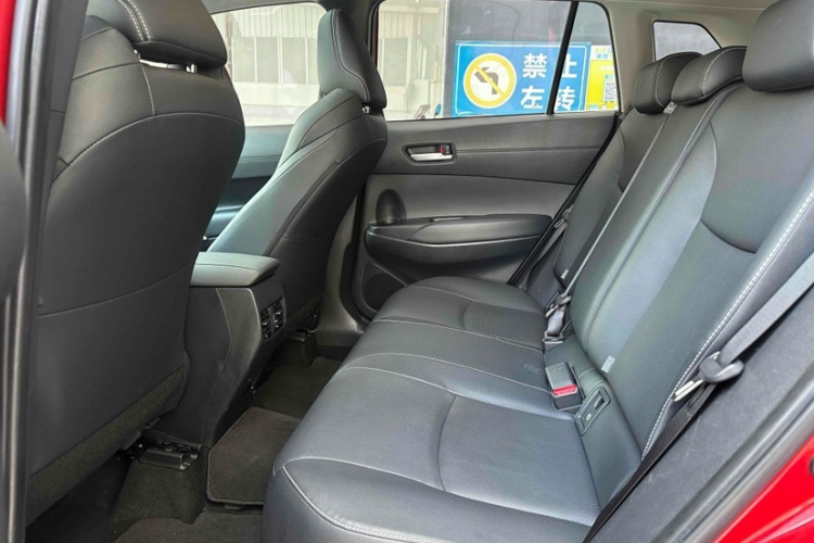 丰田 锋兰达 2022款 2.0L CVT豪华版中控内饰7001