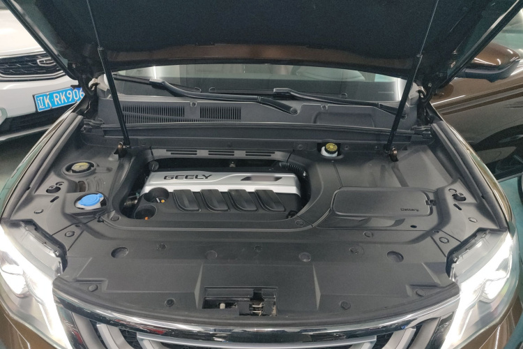 吉利汽车 博越 2018款 1.8TD 自动两驱智尊型4G互联版机舱底盘24