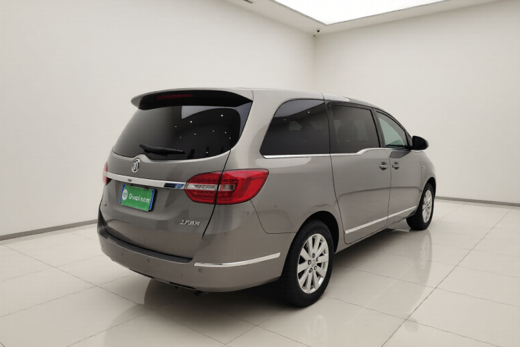 别克GL8 2017款 25S 豪华型 国V车身外观7