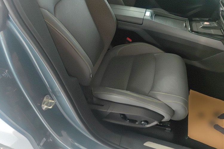 领克08 EM-P 2025款 245km 超长续航Halo局部细节41