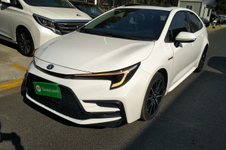 丰田 雷凌 2023款 智能电混双擎 1.8L 运动版