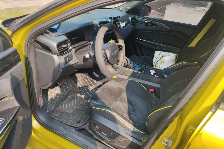 领克03 2019款 03+ 2.0TD 自动驭风版中控内饰20