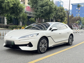 腾势Z9GT 2024款 1100四驱Max版