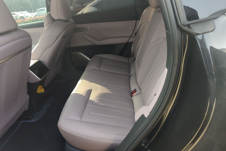 乐道L60 2024款 60kWh 后驱版中控内饰21