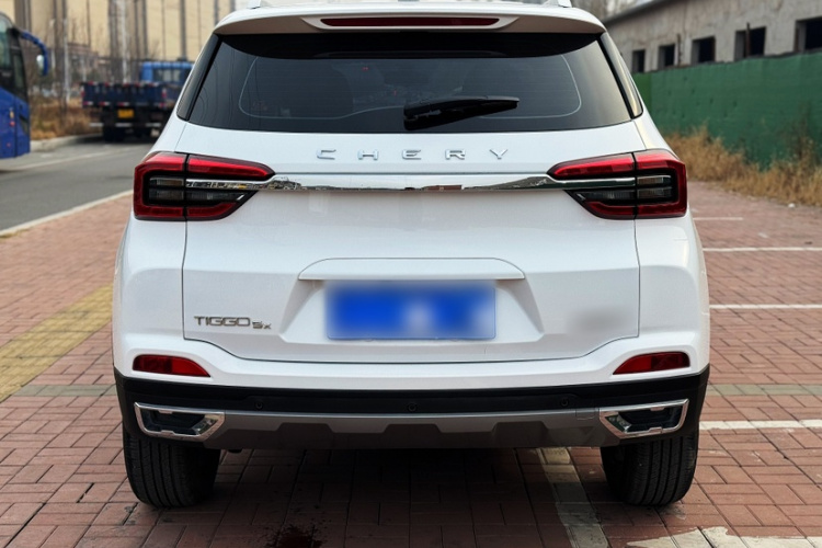 奇瑞 瑞虎5x 2024款 1.5L CVT新锐版车身外观6003