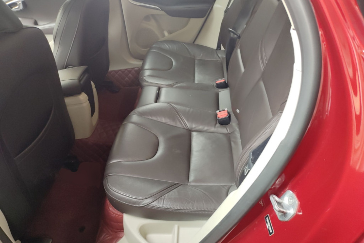 沃尔沃V40 2015款 1.6T 智雅版中控内饰21