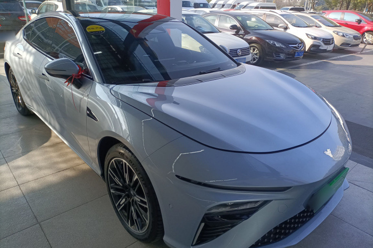 哪吒汽车 哪吒S 2022款 增程版 1160km 后驱小版车身外观6002