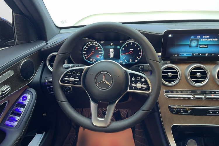 奔驰GLC 2022款 改款 GLC 300 L 4MATIC 动感型臻藏版局部细节13