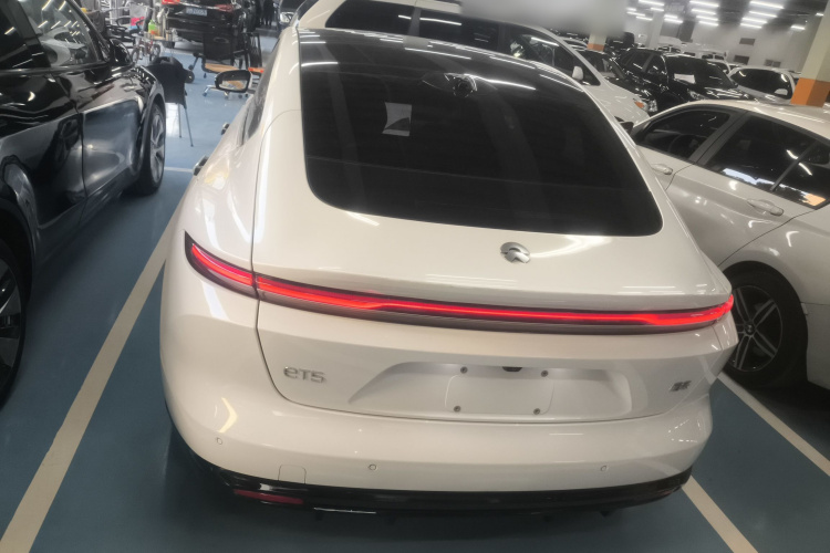 蔚来ET5 2025款 75kWh车身外观6002