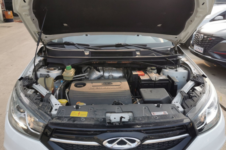 奇瑞 瑞虎3 2016款 1.6L CVT智尚版机舱底盘24