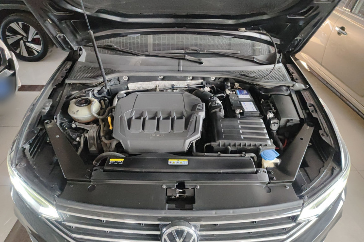 大众 迈腾 2020款 330TSI DSG 领先型机舱底盘24