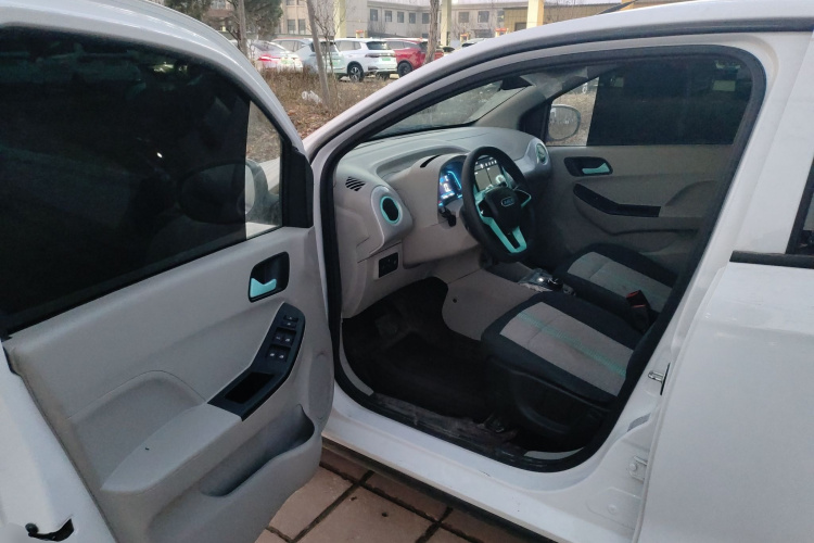 江铃集团新能源 易至EV2 2024款 201km 舒适型中控内饰7003