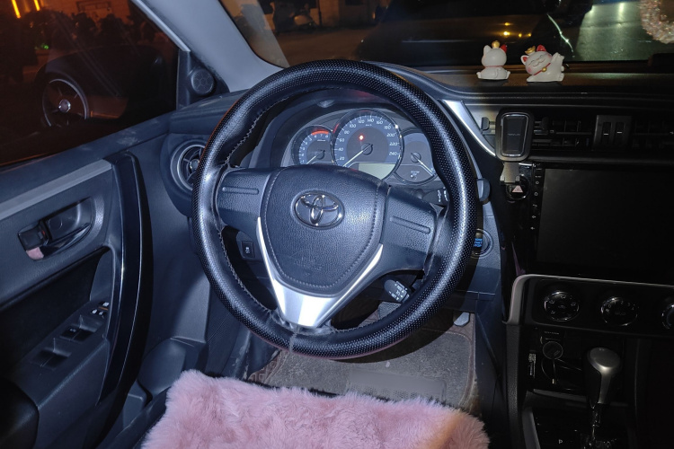 丰田 卡罗拉 2018款 1.2T S-CVT GL智享版中控内饰13