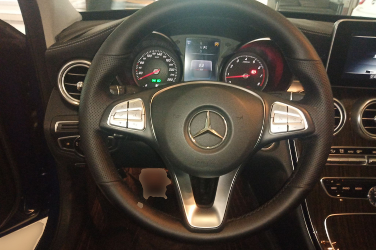 奔驰C级 2016款 C 180 L局部细节13