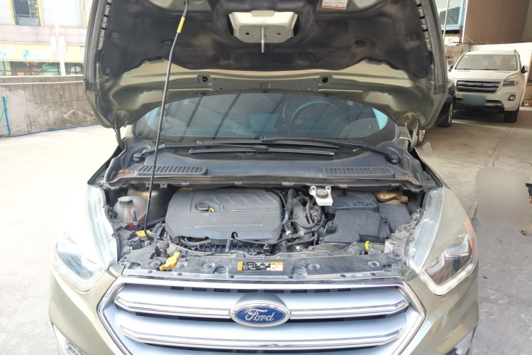 福特 翼虎 2017款 EcoBoost 180 两驱精翼型机舱底盘24