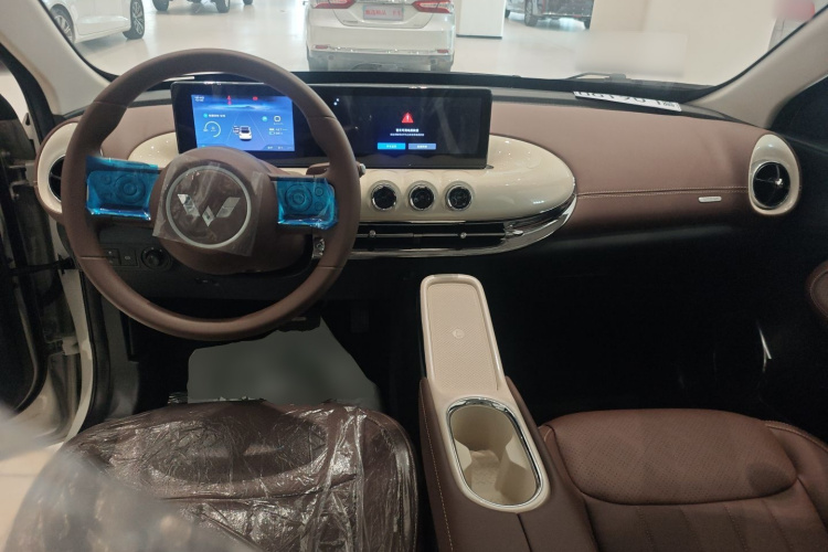 五菱汽车 五菱缤果 2025款 333km 灵犀互联款中控内饰12