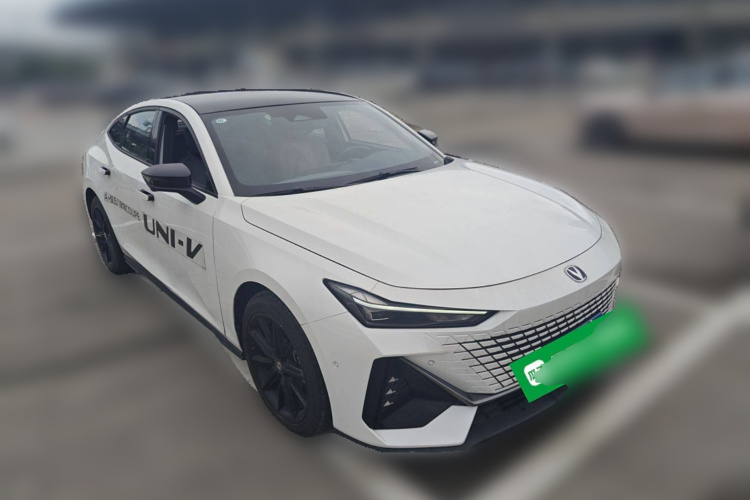 长安UNI-V 2022款 1.5T 智慧领航型车身外观6002