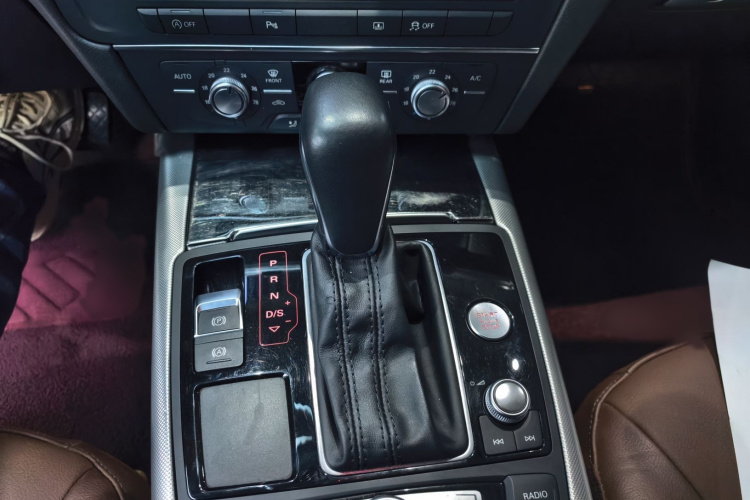 奥迪A6L 2018款 30周年年型 TFSI 进取型局部细节18