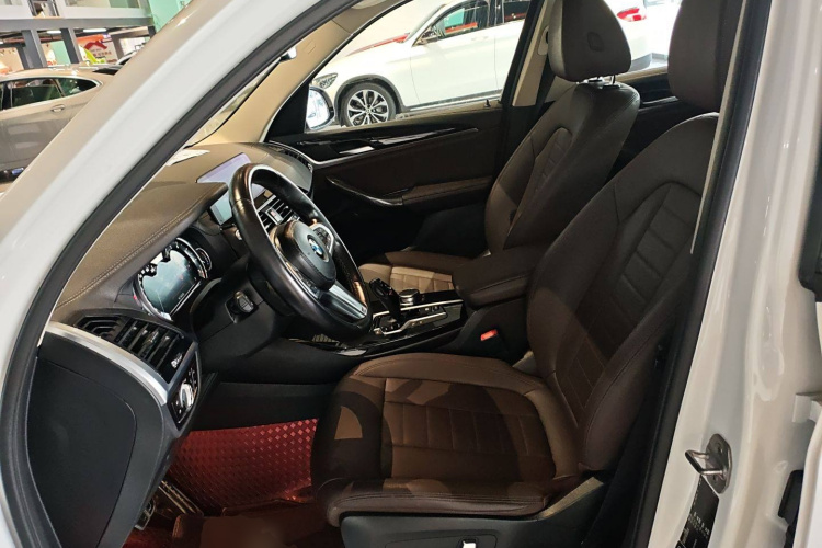 宝马X3 2018款 xDrive25i M运动套装 国VI中控内饰19