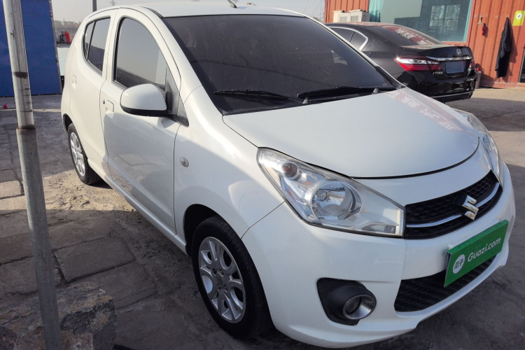 铃木 奥拓 2013款 1.0L 自动豪华型车身外观3