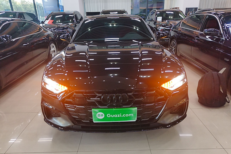 奥迪A7L 2024款 45 TFSI quattro 黑武士版车身外观2