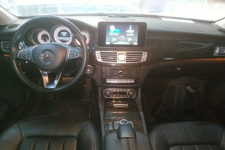 奔驰CLS 2016款 CLS 260 逸彩版中控内饰12