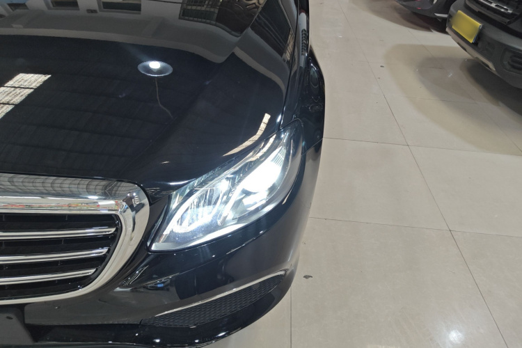 奔驰E级 2020款 E 300 L 运动豪华型局部细节36