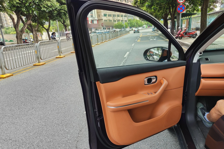 零跑汽车 零跑C16 2024款 增程 200激光雷达版局部细节9005