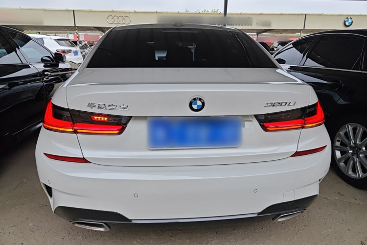 宝马3系 2022款 320Li M运动套装车身外观6