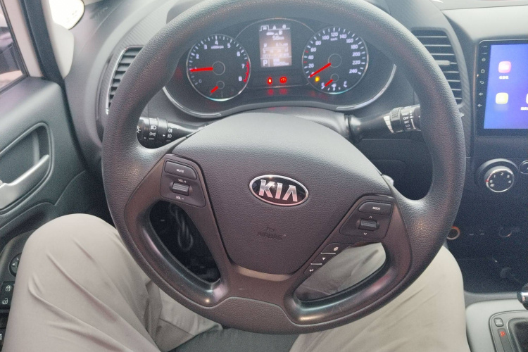 起亚K3 2013款 1.6L 自动GL局部细节13