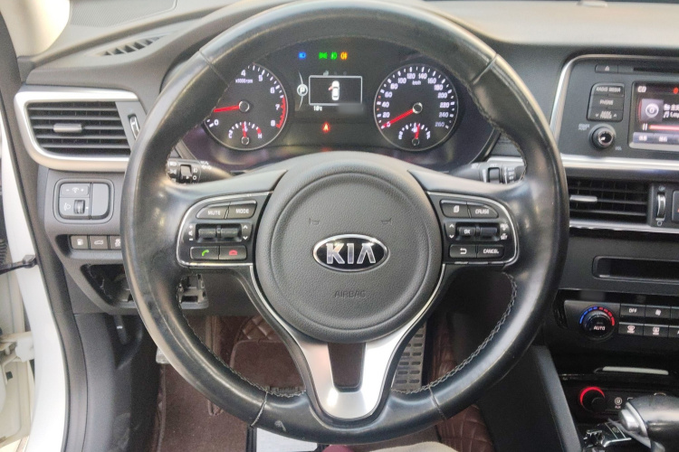 起亚K5 2016款 2.0L 自动LUX局部细节13