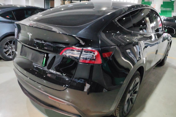 特斯拉 Model Y 2023款 后轮驱动版车身外观6005