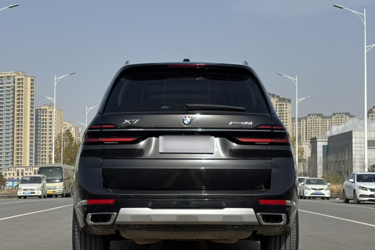 宝马X7 2023款 xDrive40i 领先型豪华套装车身外观6005