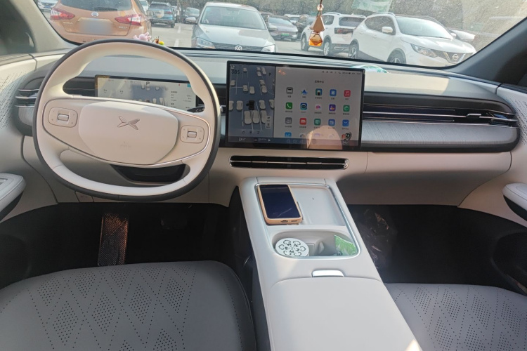 小鹏G6 2025款 625 长续航 Max 科技版中控内饰12