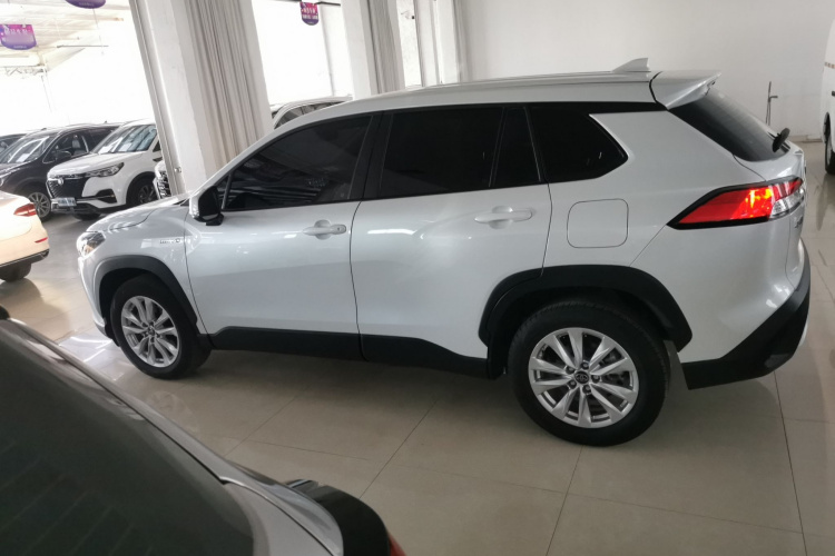 丰田 卡罗拉锐放 2023款 双擎 2.0L 先锋版车身外观6003