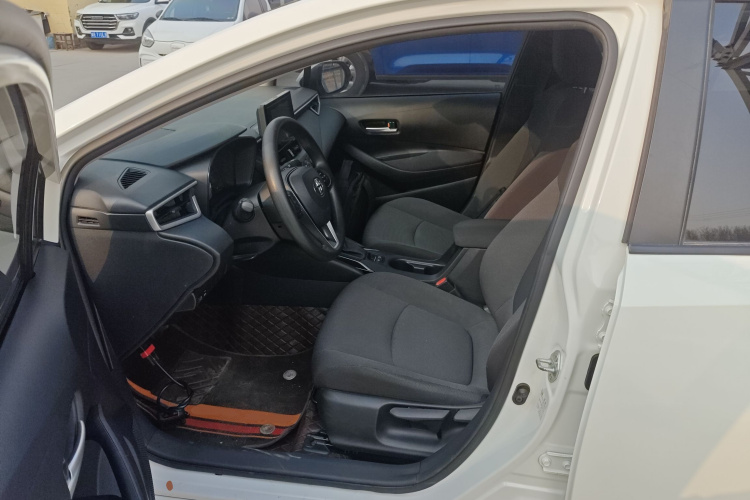 丰田 卡罗拉 2021款 TNGA 1.5L CVT先锋版中控内饰19