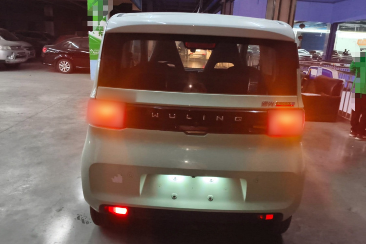 五菱汽车 宏光MINIEV 2022款 马卡龙时尚款 磷酸铁锂车身外观6004