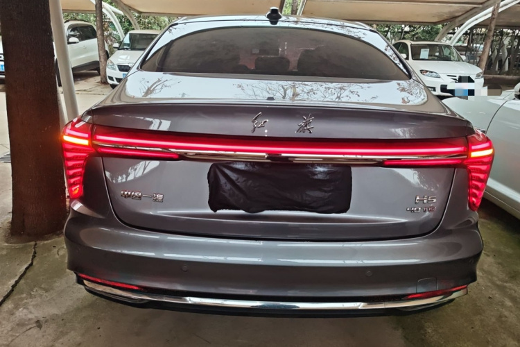 红旗H5 2023款 2.0T 自动智联旗享版车身外观6004