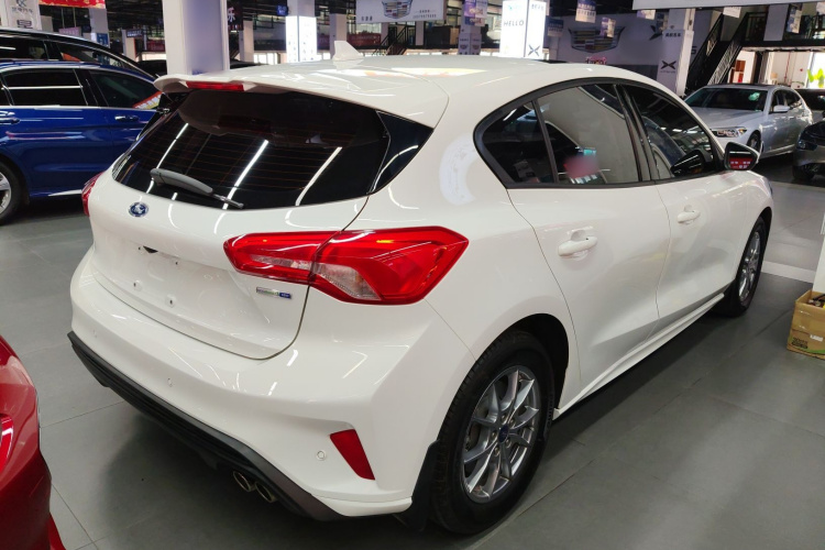 福特 福克斯 2021款 两厢 EcoBoost 180 自动锋潮型车身外观6004