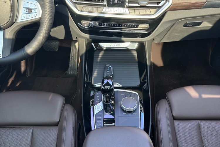 宝马X3 2023款 xDrive30i 领先型 M曜夜套装中控内饰7005