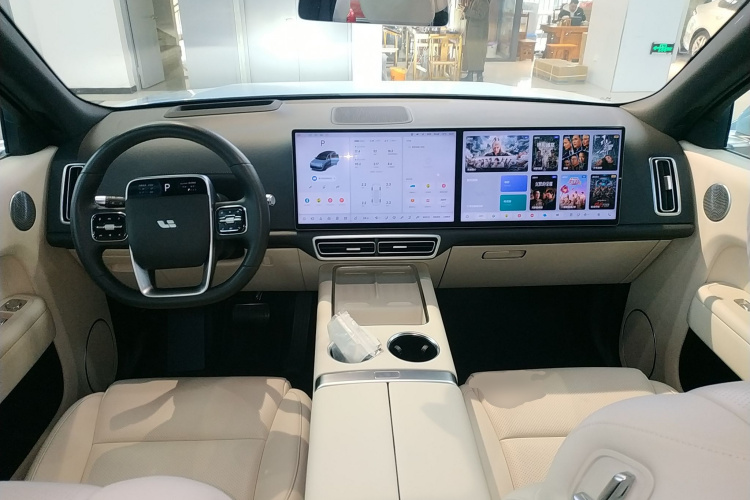 理想汽车 理想L8 2024款 Max中控内饰12