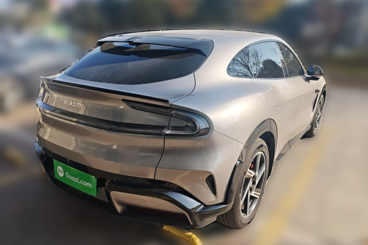 小米汽车 小米YU7 2025款 超长续航高性能四驱Max版车身外观7
