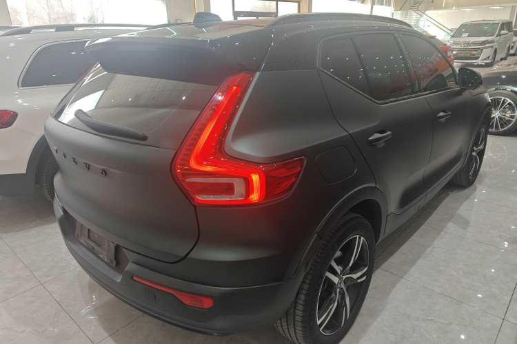 沃尔沃XC40 2021款 T4 四驱智远运动版车身外观7