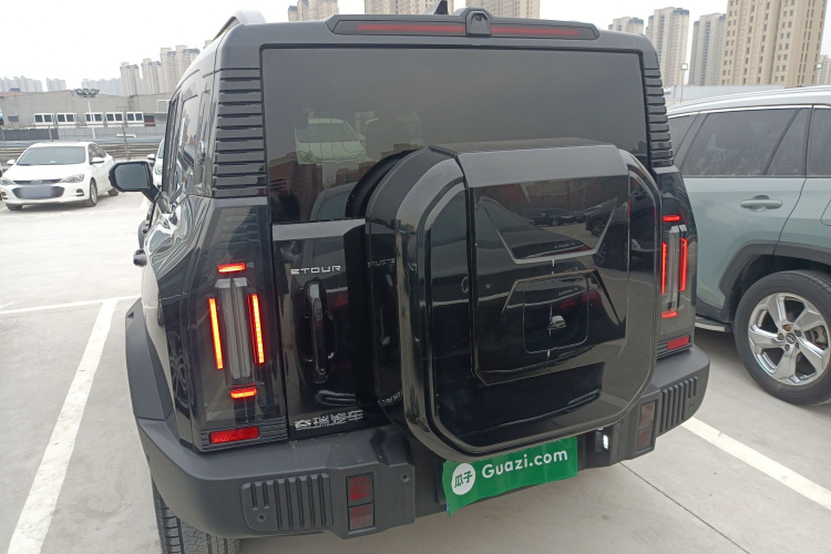 捷途旅行者 2023款 2.0T 四驱穿越PRO+车身外观6