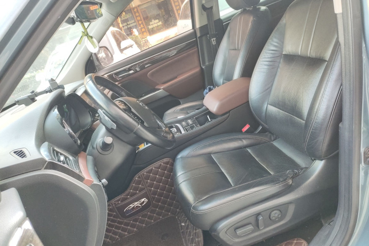 广汽传祺 传祺GS8 2017款 320T 两驱豪华智联版（七座）局部细节19